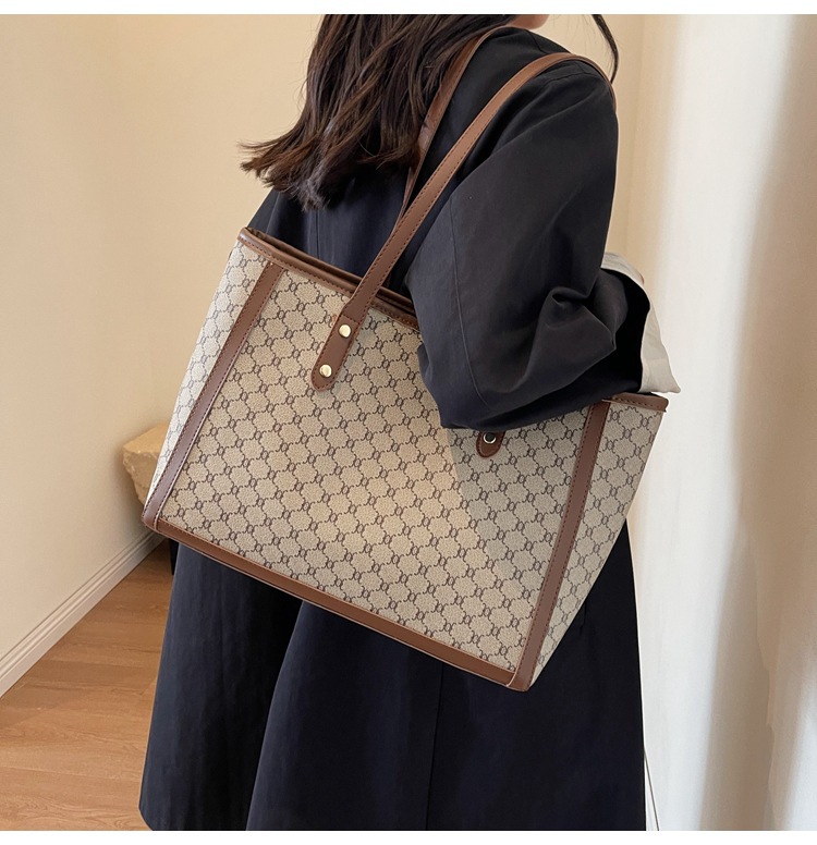 High-end, stylish, versatile, hand-carry bag for women, 2025 new trendy and popular single-shoulder bag with large capacity tote bag undefined