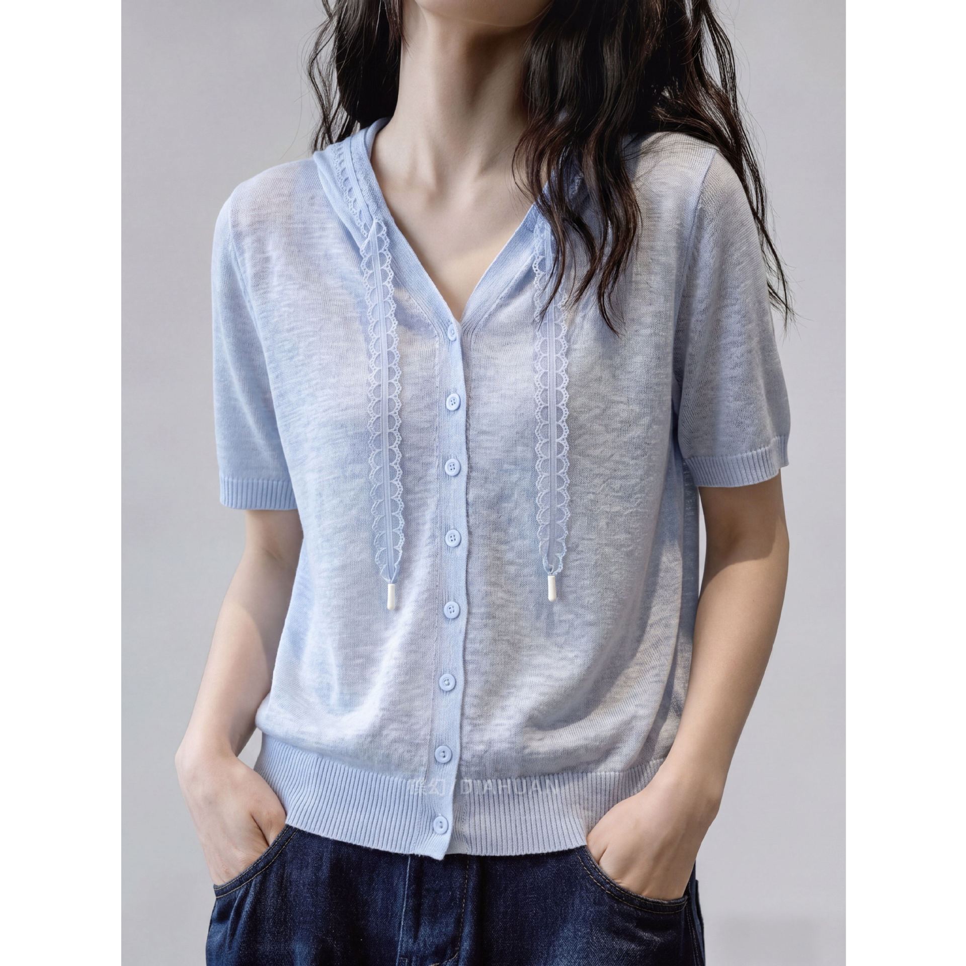 Elegant blue knitted cardigan