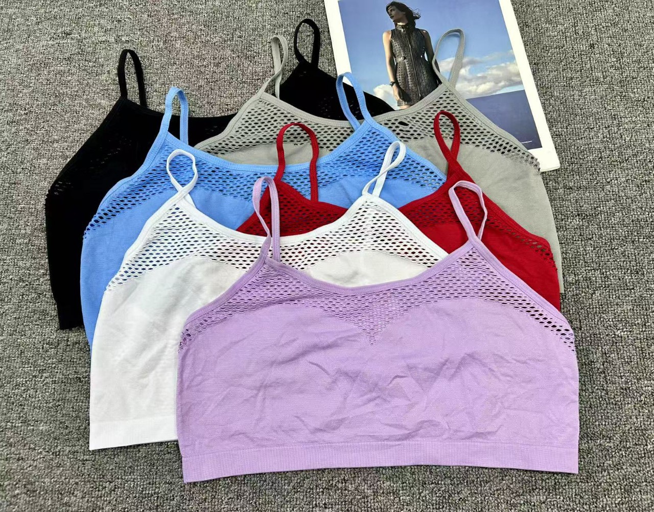 Bra deportivo perforado, acero sin cojín de pecho, ropa interior de mujer, comercio exterior al por mayor