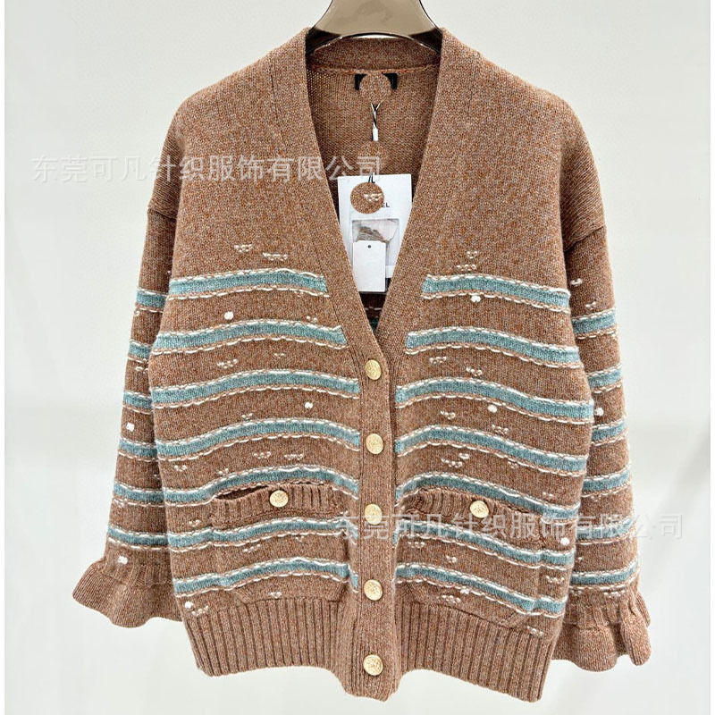 小香风气质优雅V领金扣条纹减龄甜美木耳边针织开衫羊绒外套上衣