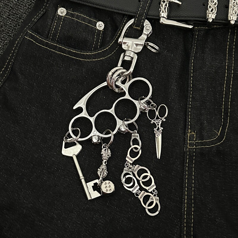 Ainworth Cross-Border Original Keychain Accessory with a High-End Metallic Feel, Multi-Element Finger Ring, and Waist Decoration