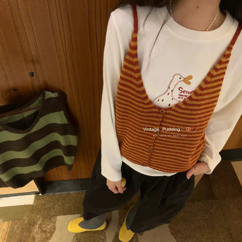 Korean-style women's camisole, new autumn collection, versatile layering piece, pumpkin-colored sweater vest, suitable for wearing as an outer layer or inner layer Korean-style women's camisole, new autumn collection, versatile layering piece, pumpkin-colored sweater vest, suitable for wearing as an outer layer or inner layer