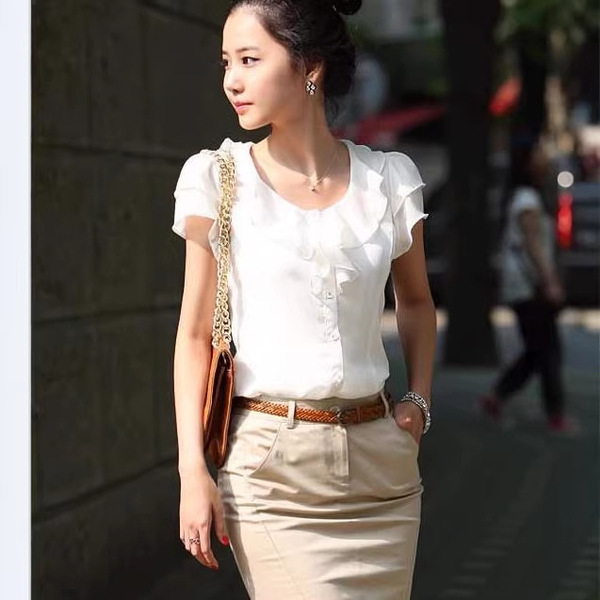 Fitted fashionable professional shirt