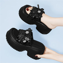 2025夏季新款厚底增高时尚高级感绝美亮片松糕底厚底凉拖鞋