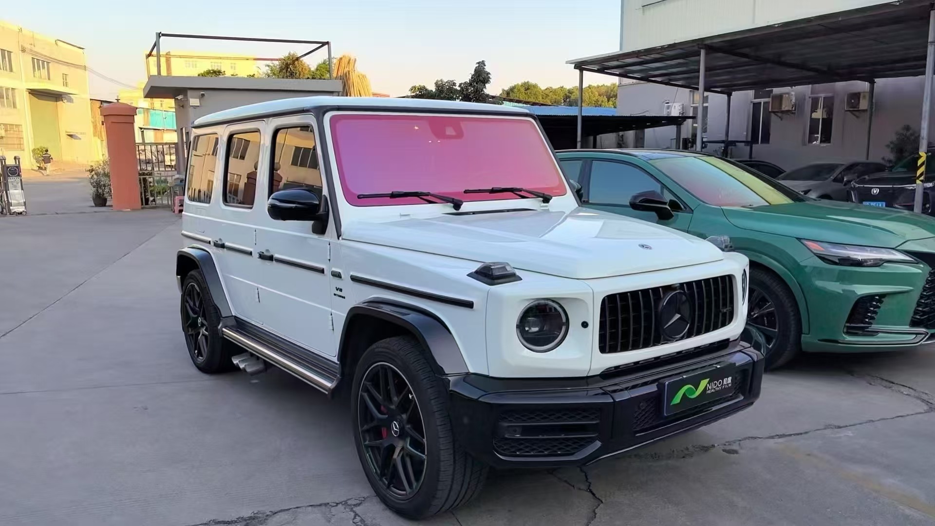 Kpu Glass Shield Car Front Windshield Insulation and Explosion-Proof Film Anti-Flying Stone Rainproof and Water-Repellent Red Outer Film