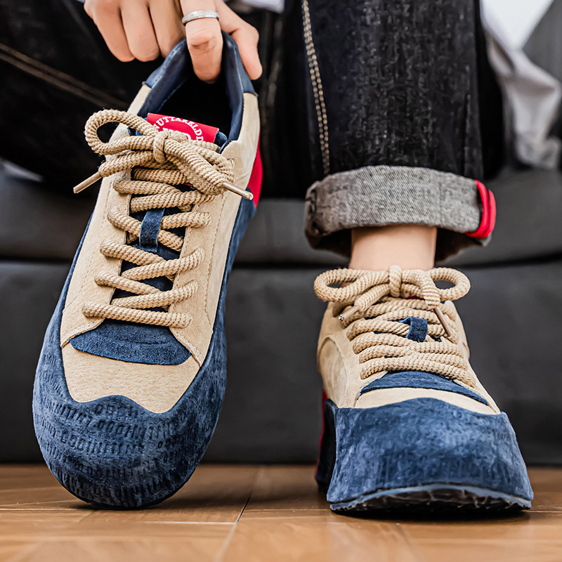 Zapatos de hombre 2025 primavera y otoño nuevo estilo zapatillas de terciopelo anti-cuero tendencia de hombre moda versátil con cordones zapatos deportivos casuales bajos