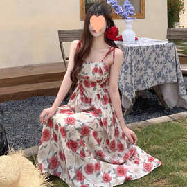 2025夏季新款法式小个子雪纺长裙气质红色碎花吊带连衣裙女