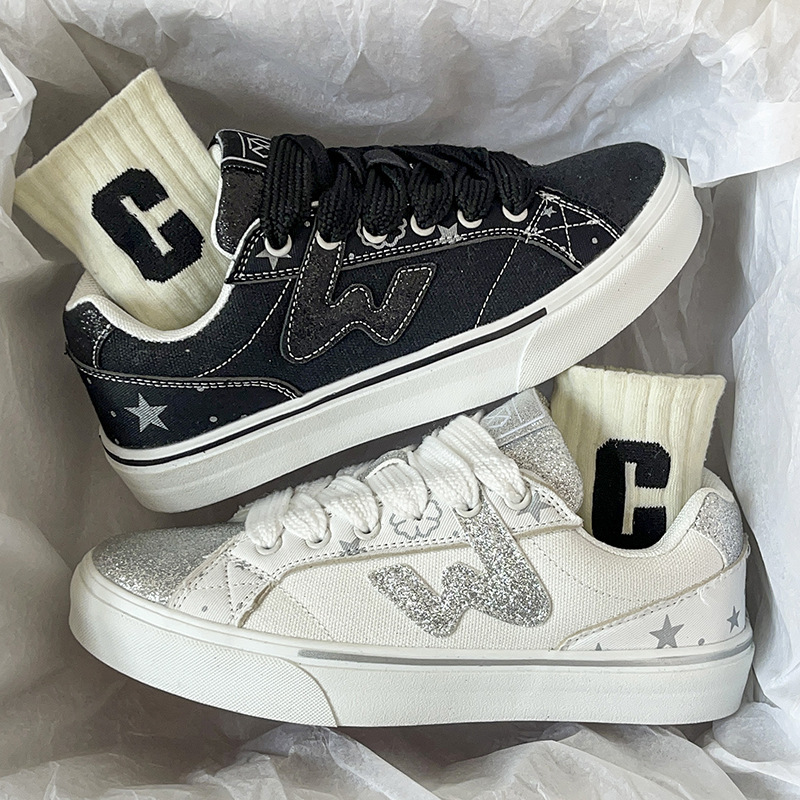 Korean-style star-patterned sneakers for men and women, women's 2026 new spring thick-soled white shoes, trendy casual shoes