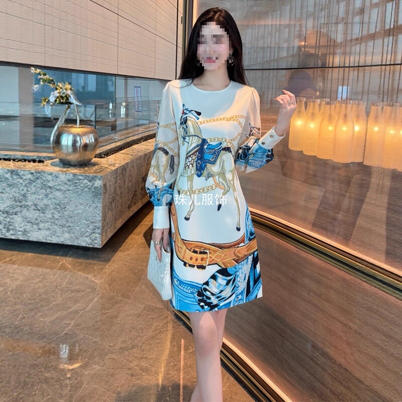 Trendy A-Line Dress with Small Sleeves, Girly Style for Petite Women, Heavy-Duty Transparent Autumn Positioning Print