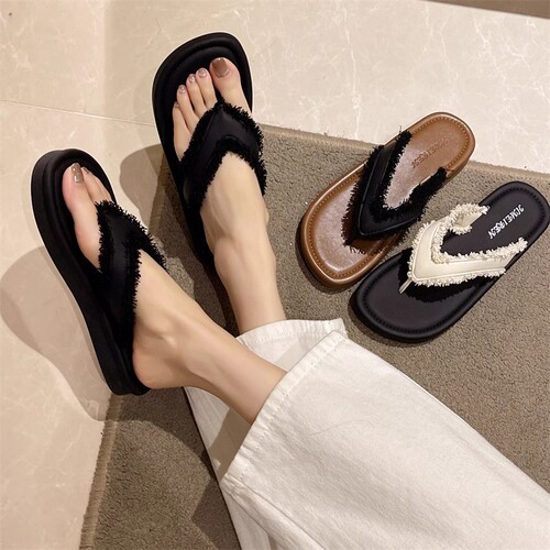 Beach Influencer Sandals Slippers for Women 2025 Summer Fashion New Versatile Retro Flat Thick Sole Roman Herringbone Sandals
