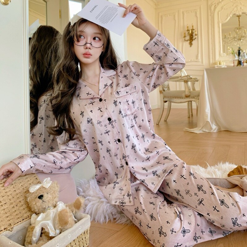 Cross-Border Women's Ice Silk Pajamas Xiaohongshu Set Tiktok Pajamas Loungewear Foreign Trade Wholesale Cross-Border Women's Ice Silk Pajamas Xiaohongshu Set Tiktok Pajamas Loungewear Foreign Trade Wholesale