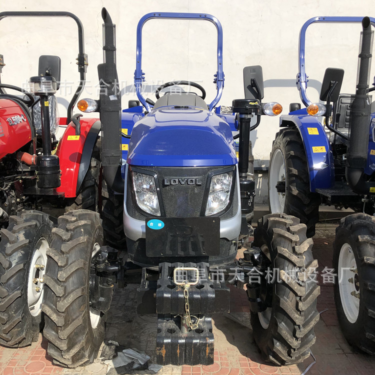 雷沃欧豹M504-E拖拉机8+8梭式换挡多仪表整体监控车辆工作状态