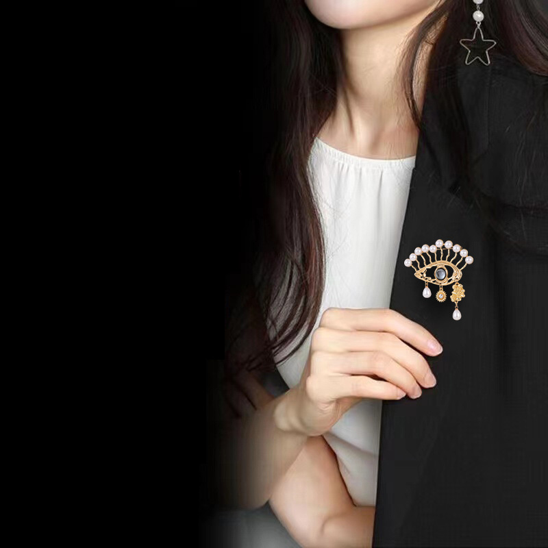 25g Weight Brooches Classification Zinc alloy Material Devil's Eye Pattern Elegant Retro Classic Style Pin Devil's Eye Zinc Alloy Plating Unisex Brooches 5