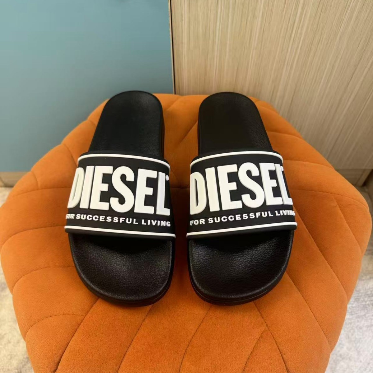 一比一广州发货高品质轻奢高档一字拖鞋男尼日利亚柬埔寨越南迪拜