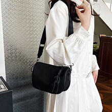 ����Ůʿ�ٴ�μ��2025�¿ɫб���R����Ů���eţ���������羳