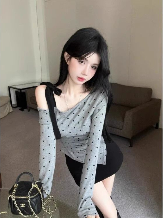 不规则灰色波点长袖t恤女春季新款设计感修身显瘦露肩打底衫上衣|undefined