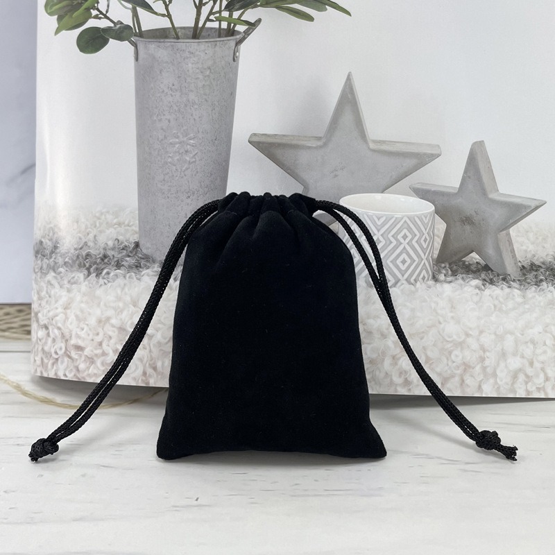 Bolsa de franela de joyería al por mayor venta directa de fábrica de cosméticos auriculares banco de energía a prueba de polvo almacenamiento bolsillo de cordón de joyería
