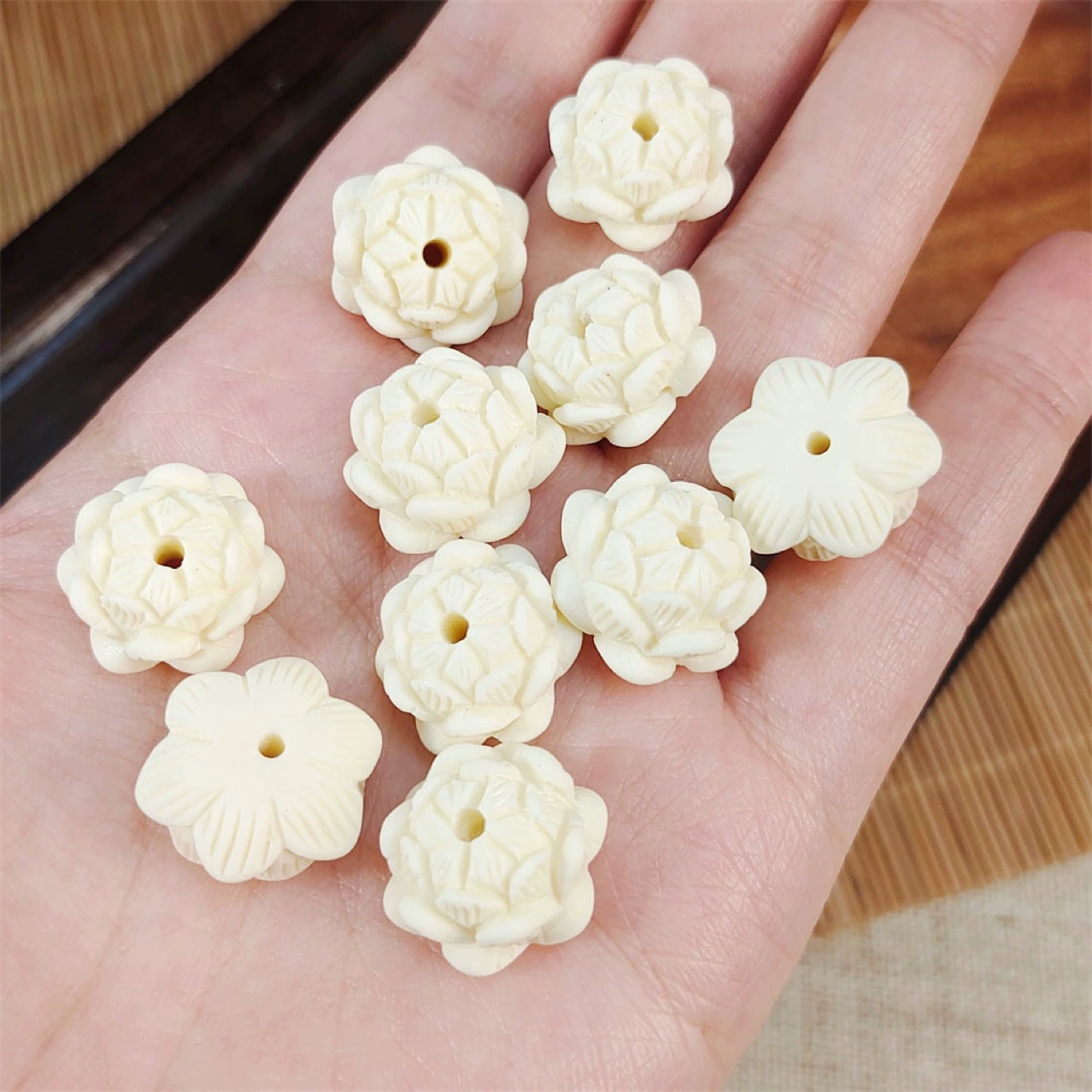 Модный национальный стиль смолы имитация слоновой кости резьба по дереву с бусинкой