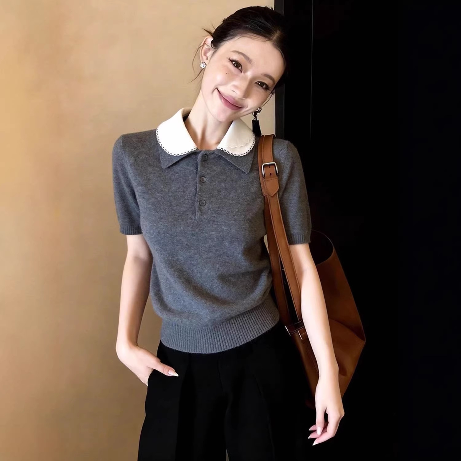 Áo thun polo nữ tay ngắn cổ bẻ, kiểu dáng thời trang, phối màu xám cơ bản — màu xám chi tiết 4