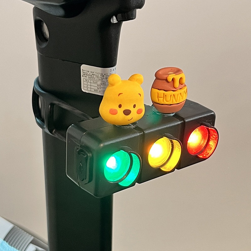 Suitable for bicycle riding tail lights, rechargeable, cute crayon elephant design, road and mountain bike warning light, flashing single light