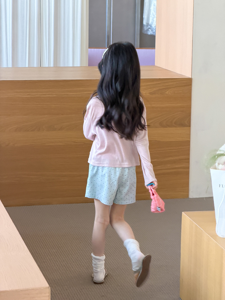 Aimo Beibei Girls' Essential Thin Tencel Fabric Jacket with a Soft, Lightweight, Cloud-Like Feel, Suitable for Air-Conditioned Environments and Sun Protection