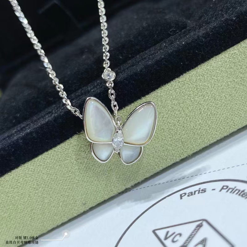White gold white shell
