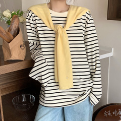 ストールニットの高級感百パーセントウールの柔らかいモチモチとしたゆったりした長袖のtシャツのストールの外は小さい肩を掛けます。