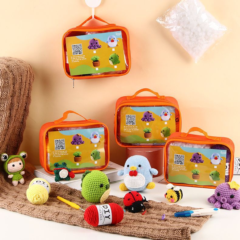 Nuevo crochet transfronterizo, traje de bricolaje, video de enseñanza, muñecos tejidos a mano, hilo de lana, paquete de material de juguete al por mayor