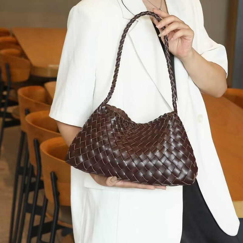 High-End Genuine Leather Woven Underarm Bag for Women 2025 New Popular Versatile Satchel Shoulder Bag Vegetable Basket Mother-Child Bag