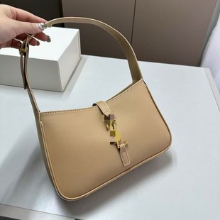 Y������ͬ����Ƥhobo�߼��¿�Ҹ��2025�����ٴ�����r�Іμ�Ů��