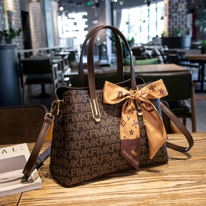 Hong Kong Luxury Brand Genuine Leather Large-Capacity Handbag 2026 New Fashion Versatile Shoulder Crossbody Tote Women's Bag