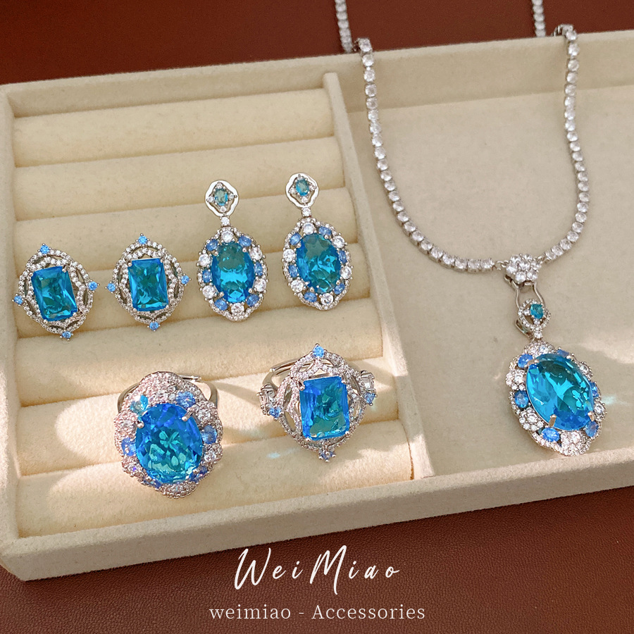 Collar oval de zircon azul lujoso ligero de lujo de alta calidad delicada cadena de clavícula temperamento nicho conjunto de joyas personales
