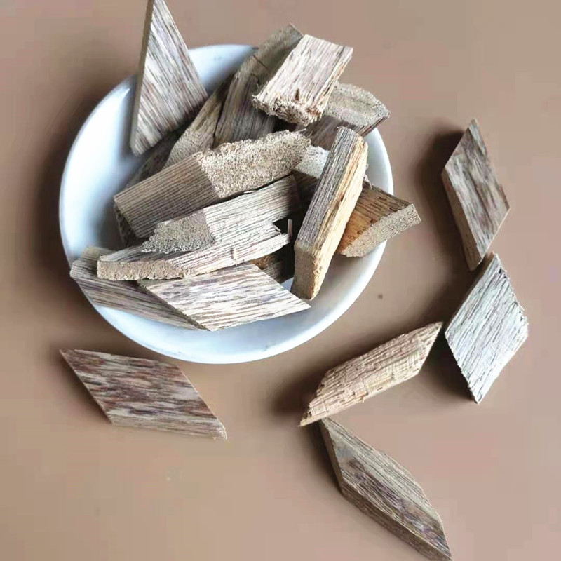 Agarwood Chen Xiang Dried Herb Slices and Chips 500g Traditional TCM Aromatic Incense and Decoction Material key features