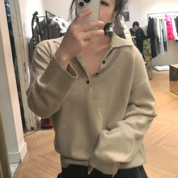 Knitted woolen sweater, jacket, polo collar