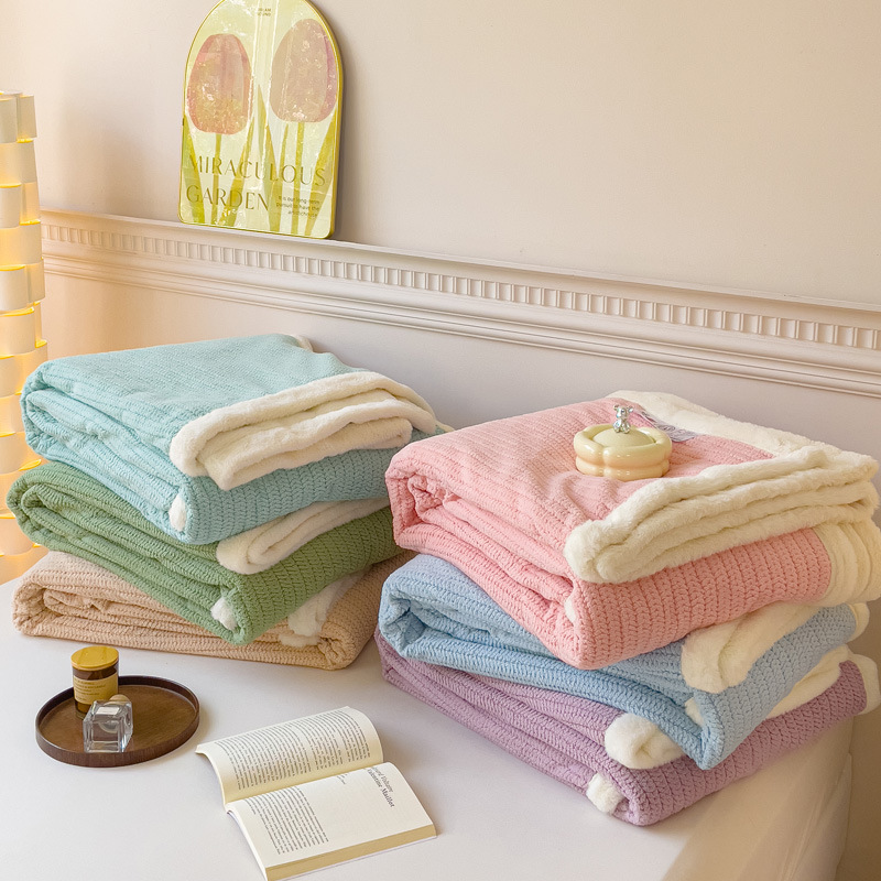 Nueva manta de piel de conejo gruesa de doble capa manta de felpa de conejo cálida de otoño e invierno manta de regalo de terciopelo de leche fabricante al por mayor