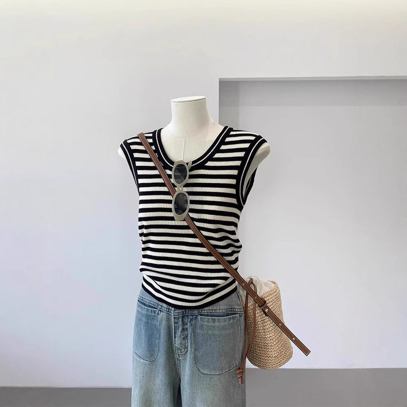 外国貿易のヨーロッパ商品の高級感のストライプの丸首の氷の糸のニットの袖なしのベストの女性の夏の修身はやせている流行の上着を現します。|undefined