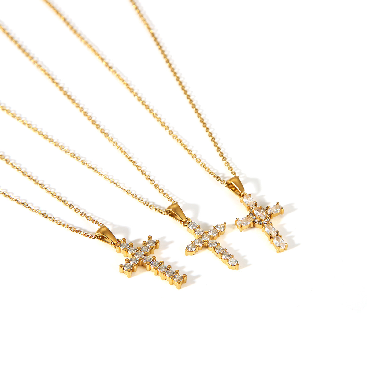 Women's Gender PVD Coated Real Gold Plated Cross 304 Stainless Steel Casual Elegant Lady Waterproof Non Tarnish 304 Stainless Steel Pendant Necklace