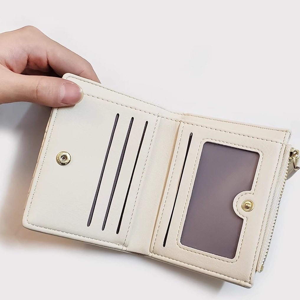 Ins nuevo estilo de crema pequeña cartera japonesa pequeña cartera de viento fragante para mujeres bolso corto bolso de tarjetas de moda dos veces flores lindas