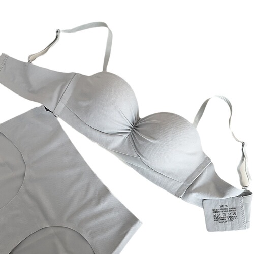 Gentle Cream Color Underwear Girls Pleated Seamless Half Cup Strapless Small Breast Push Up Invisible Bra Set