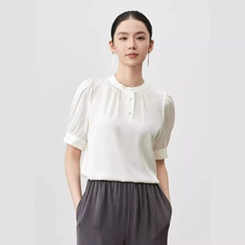 女式针织衫;女式T恤;女式衬衫
