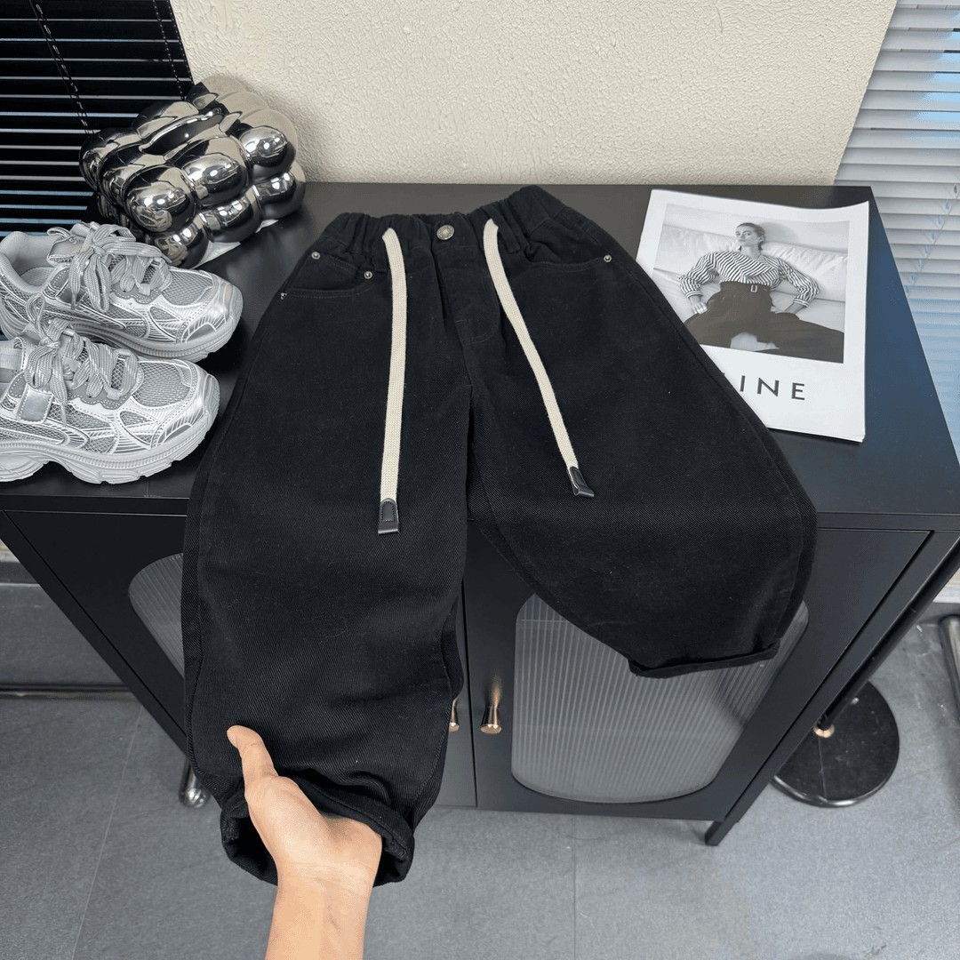 新しいファッションのファッションのファッションの子供服のズボンの男の子のズボンの春秋の金のゆったりしている服装の韓国版の男の子のカジュアルなズボン