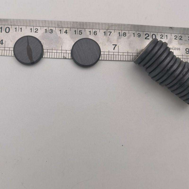 External Grinding and Chamfering Round Magnet Ferrite Sheet Fridge Magnet D20*3 External Grinding and Chamfering Round Magnet Ferrite Sheet Fridge Magnet D20*3