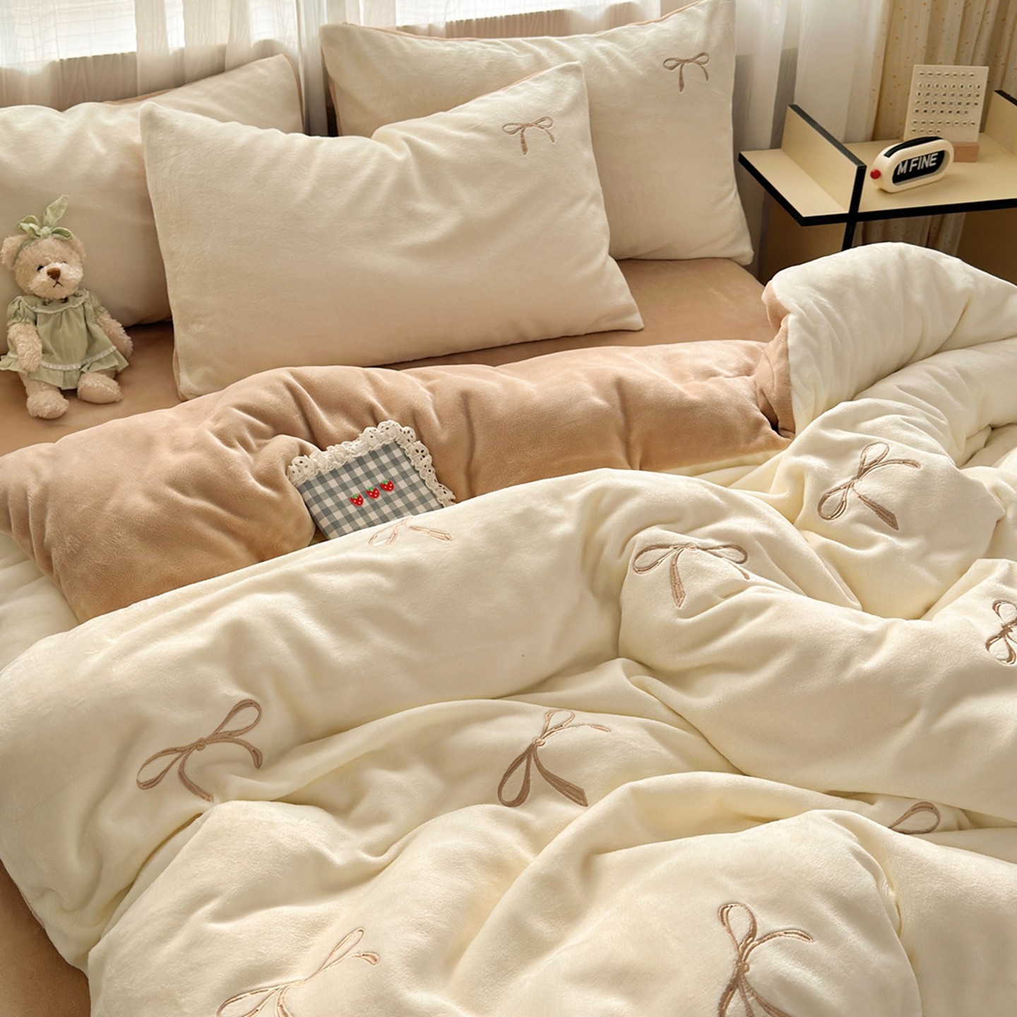 Invierno de color sólido leche cubierta de edredón de invierno 150x200 cubierta de edredón de coral de brida para una sola persona más edredón