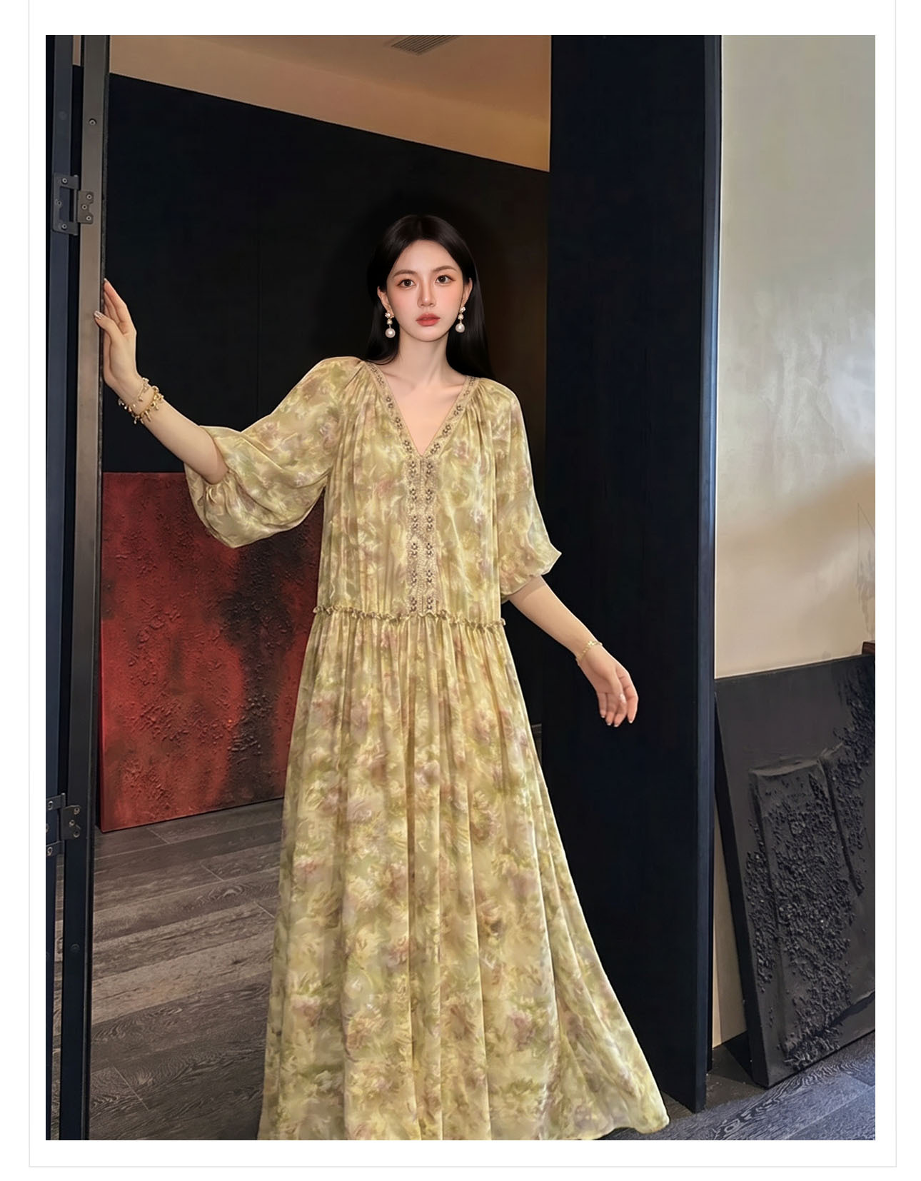 Đầm maxi nữ cổ V phong cách Trung Hoa hiện đại, tay dài, thêu hoa nổi và đính cườm — Xanh lá cây nhạtcolor chi tiết 9