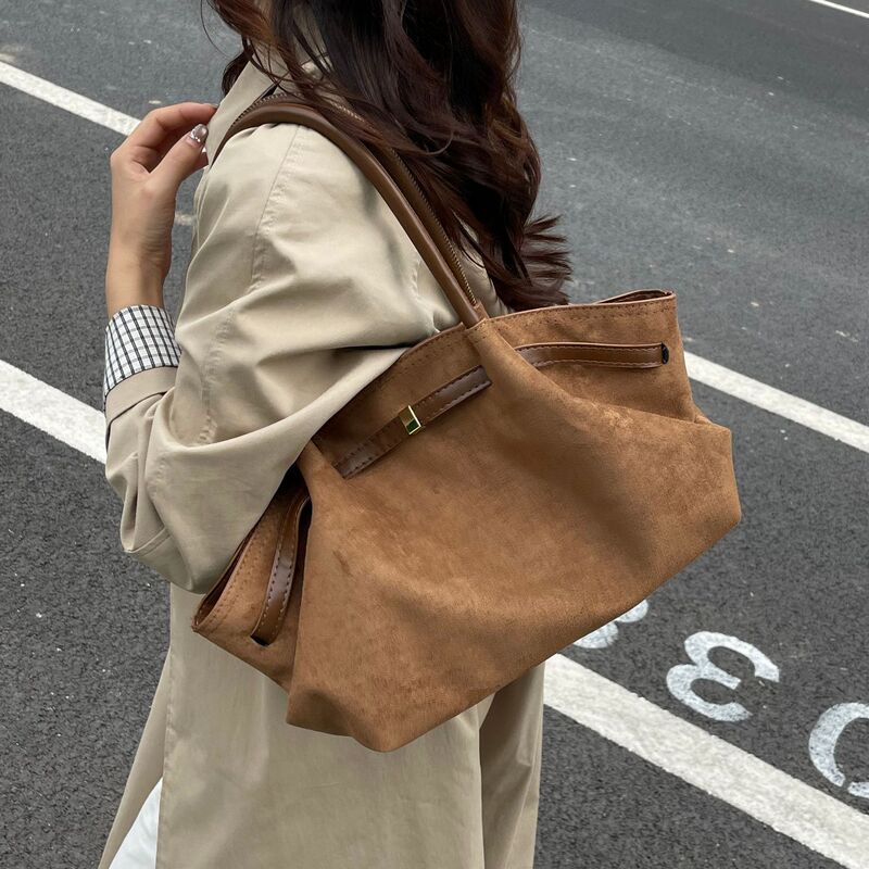 Cross-Border Large-Capacity Tote Bag, Women's New Autumn and Winter High-End Work and Commuting Women's Bag, Retro Shoulder Bag Cross-Border Large-Capacity Tote Bag, Women's New Autumn and Winter High-End Work and Commuting Women's Bag, Retro Shoulder Bag