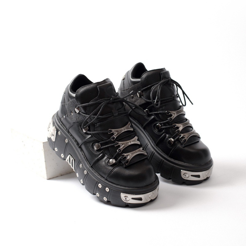 Buitenlandse handel grote maten dad schoenen voor vrouwen 2024 nieuwe dikke zolen damesschoenen Russische schoenen leveren heavy metal punk schoenen_voghion.com