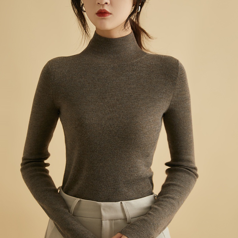 Demi-season knitted long-sleeve