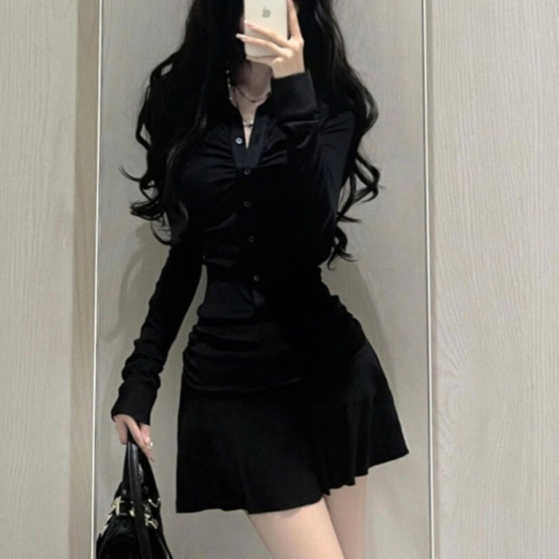 American-Style Polo Collar Black Long-Sleeve Dress, Pure Desire Hot Girl Style, Ruched Sporty Slim-Fit Waist-Cinching Slimming Short Dress American-Style Polo Collar Black Long-Sleeve Dress, Pure Desire Hot Girl Style, Ruched Sporty Slim-Fit Waist-Cinching Slimming Short Dress