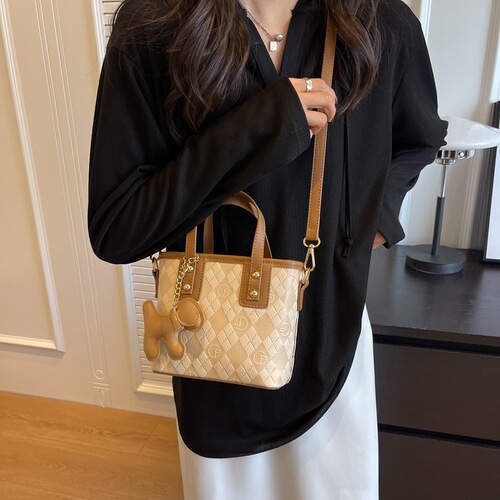 Niche color matching rhombus handbag for women  new style simple trendy fashion bucket bag casual versatile crossbody bag