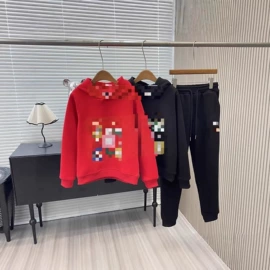 男式羽绒服;男式T恤;童卫衣